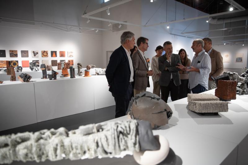 Imagen La Sala Amós Salvador reivindica la trayectoria de Rafa Pérez con ‘El rastro de Wei’, su nueva exposición en diálogo con Wang Wei