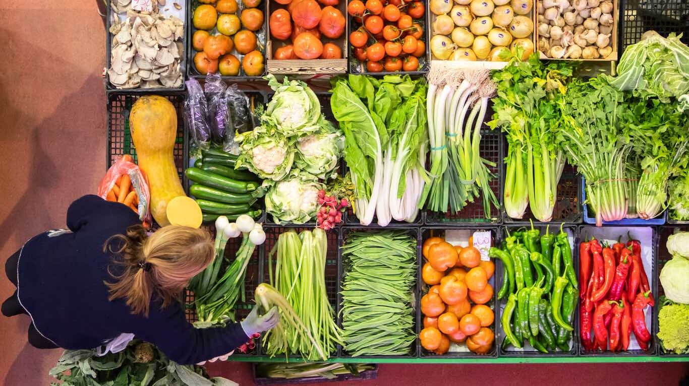 Puesto de verduras del Mercado de San Blas