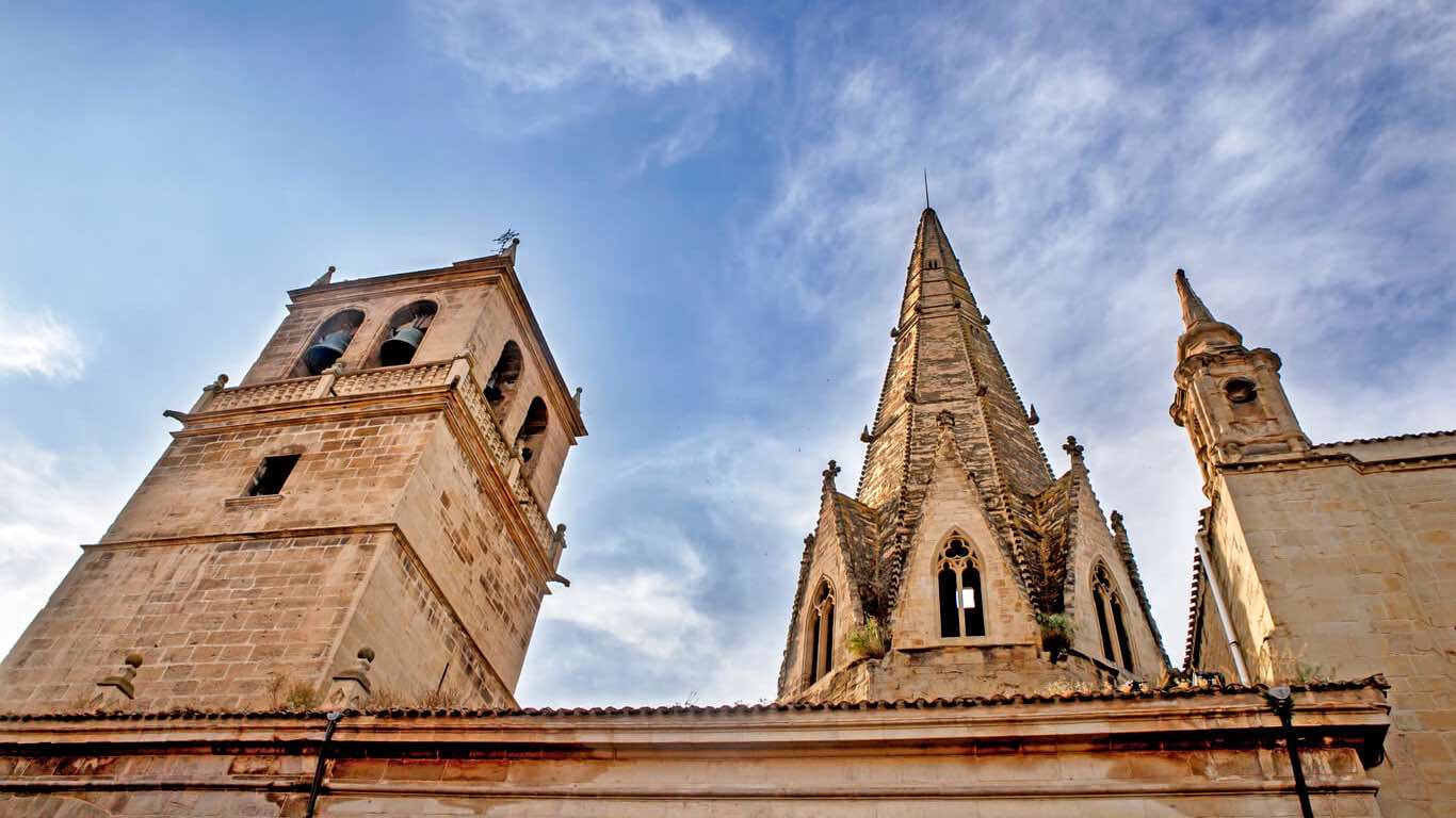 Torres de la Iglesia de Santa María de Palacios