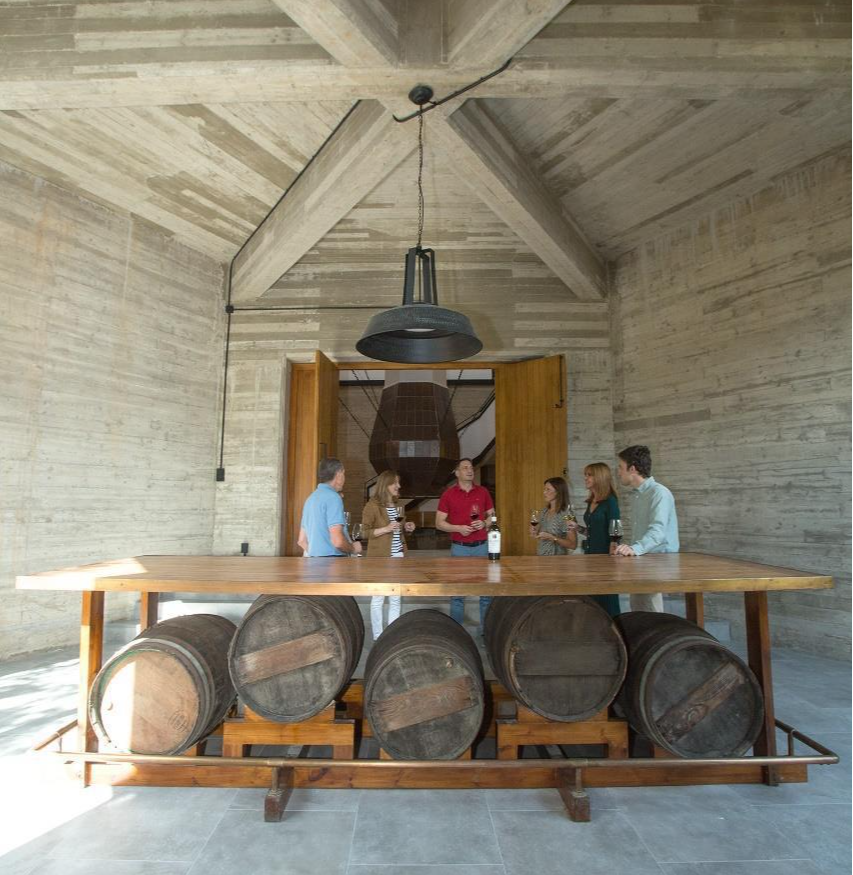 Interior de Bodegas Olarra